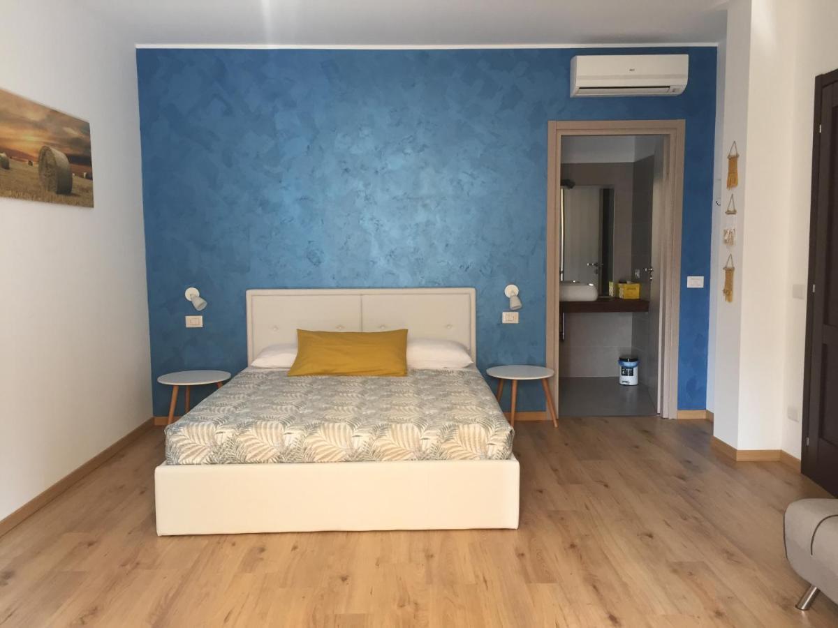 Il Gatto Stanco B&B 阿罗纳 外观 照片